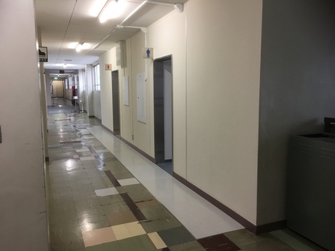 さいたま市土合中学校便所改修工事-廊下