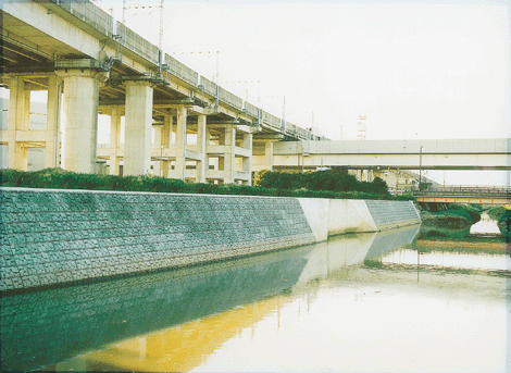 下水道関連特定治水施設 工事（護岸工その２工区）