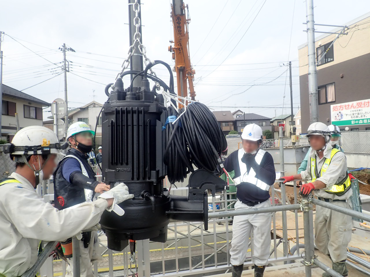 土呂 調整池築造工事 水中ポンプ設置